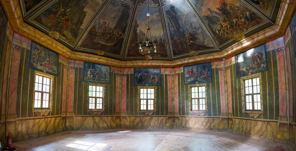 Krzeszów – pawilon na wodzie (wnętrze)